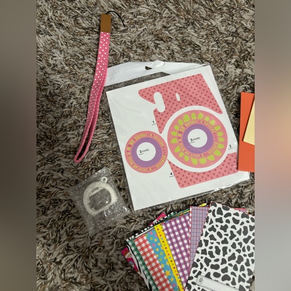 Polaroid Camera Accessories Bundle BN - Picture 2 of 3